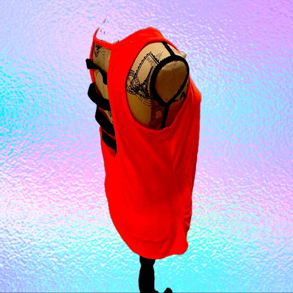 VS Pink sleeveless tank - Picture 3 of 4